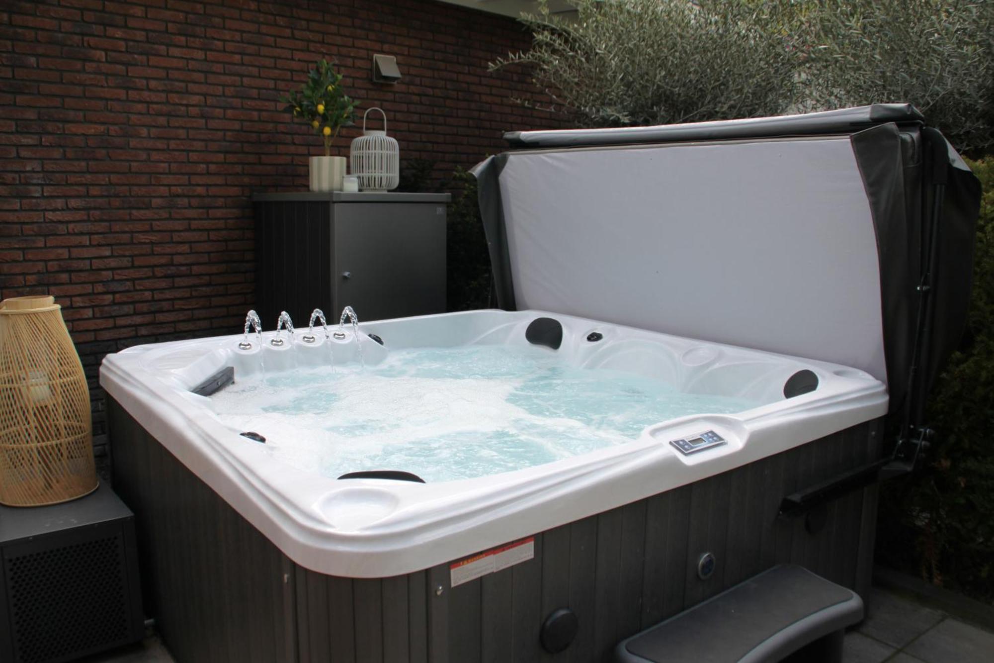 Huisje Wenum - Apeldoorn Met Jacuzzi Exterior foto